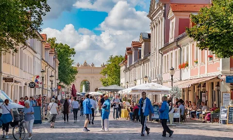 Brandenburg an der Havel'de Profesyonel Otel Tasfiyesi